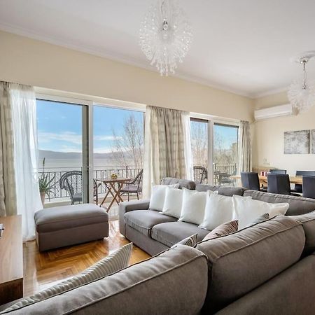 Bright Central Apartment With Splendid Sea View! Chalkís 外观 照片