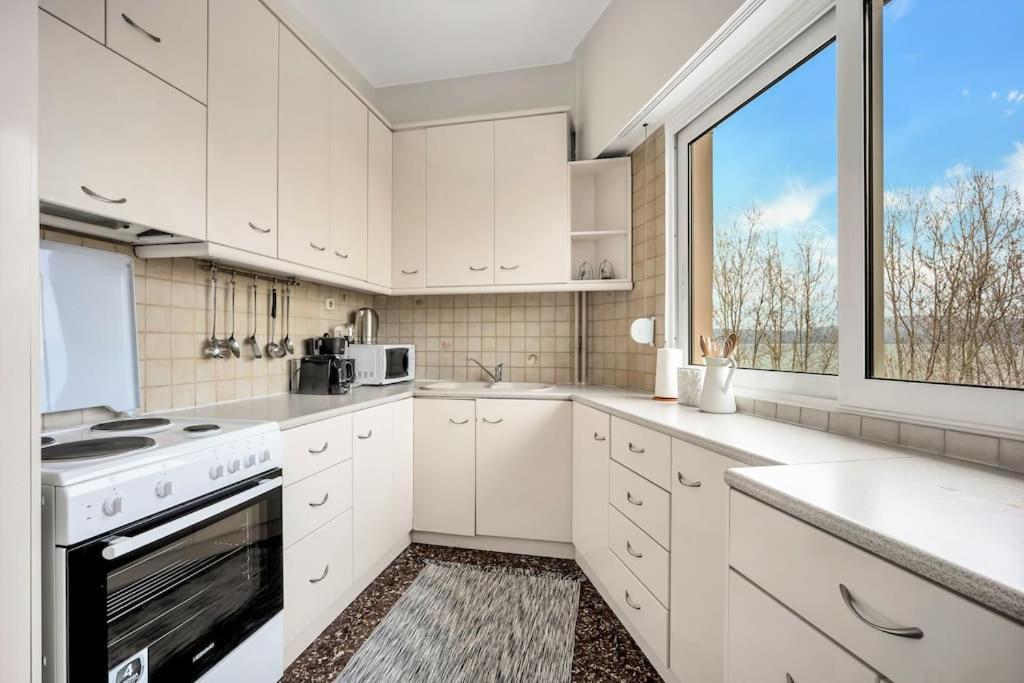 Bright Central Apartment With Splendid Sea View! Chalkís 外观 照片